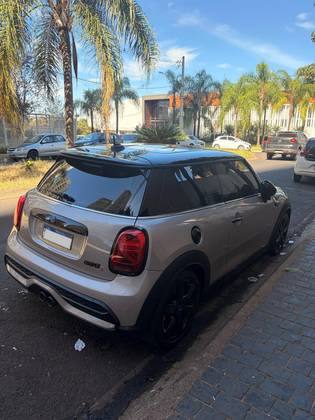MINI COOPER 2.0 16V TWINPOWER GASOLINA S SPORT 2P STEPTRONIC MINI COOPER 2.0 16V TWINPOWER GASOLINA S SPORT 2P STEPTRONIC